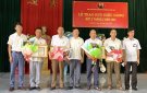 Đảng uỷ phường Quảng Vinh: Trao Huy hiệu Đảng đợt 03/2 và sơ kết thực hiện nhiệm vụ 6 tháng đầu năm 2024.